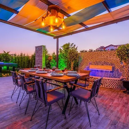 Premium Villa Βίλα Φετιγιέ